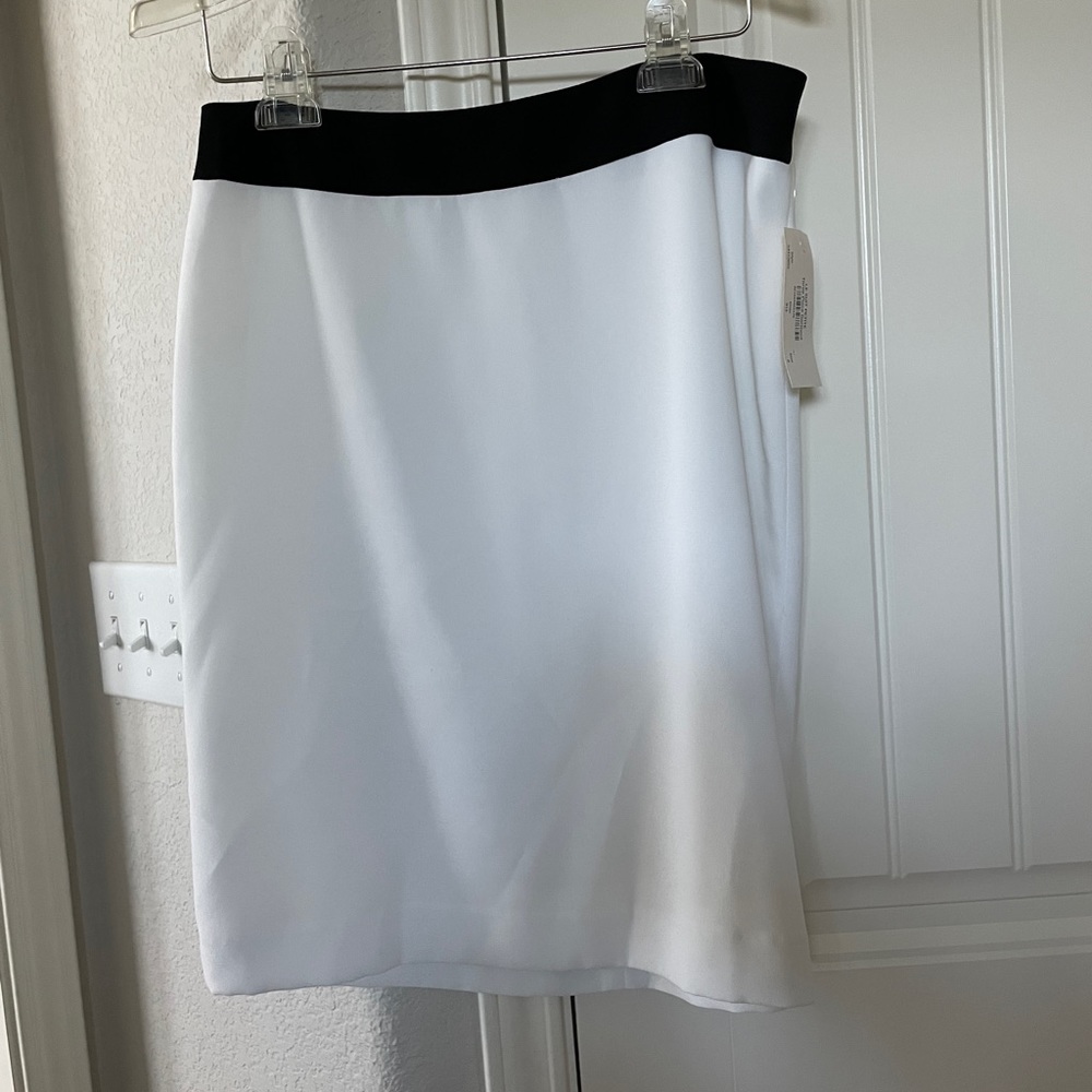 Classy white and black suit skirt